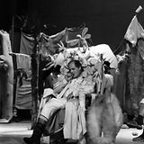 Szenen einer Aufführung von Shakespeares „Der Widerspenstigen Zähmung“ im Jahre 1981